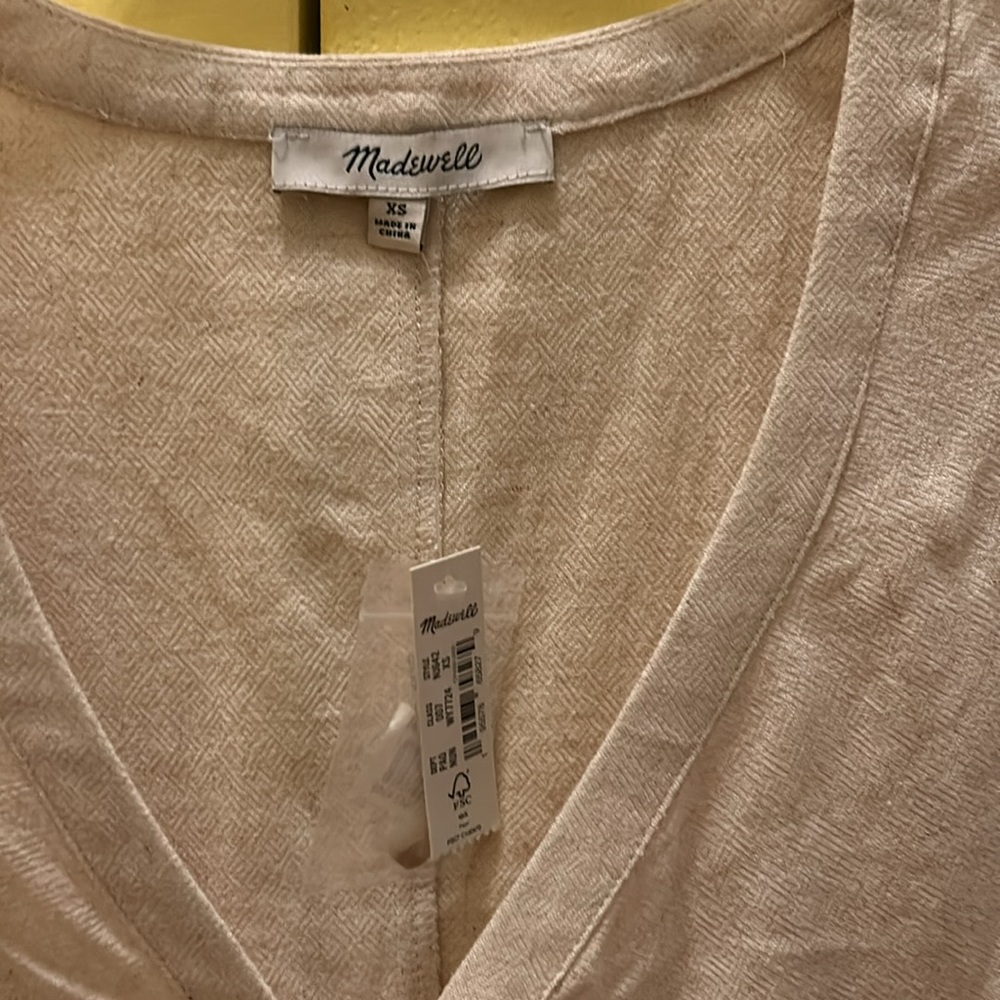 Madewell Linen-Blend Ruched Button-Front Top - Picture 3 of 6